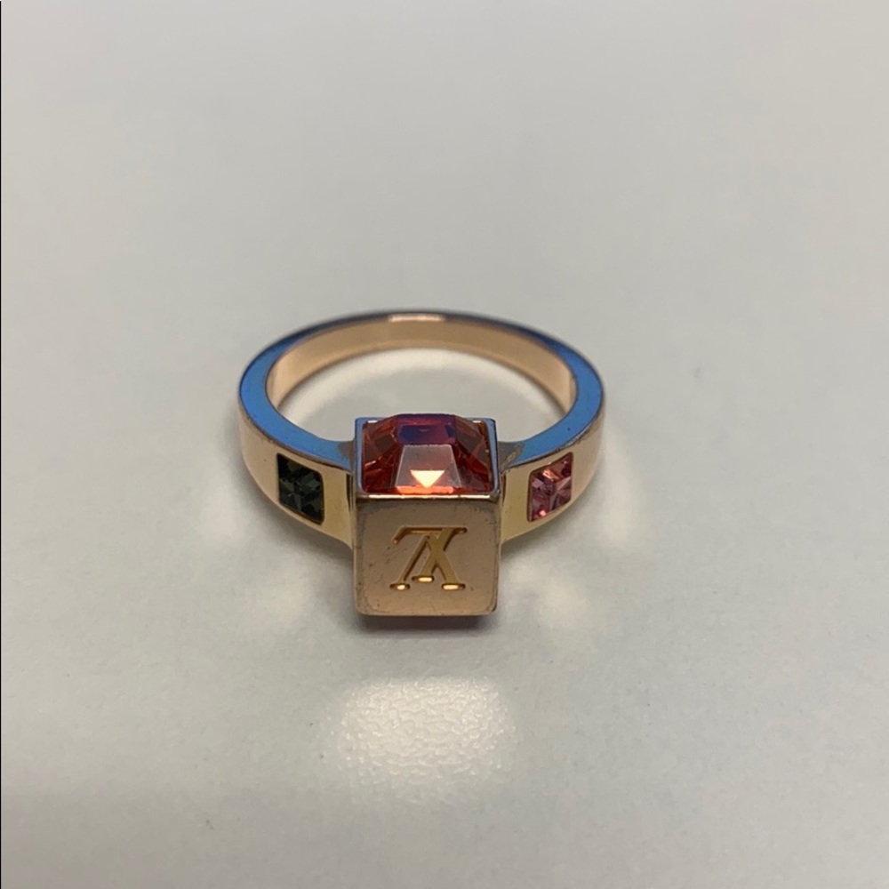 Louis Vuitton Gold Cube Ring - Picture 5 of 5